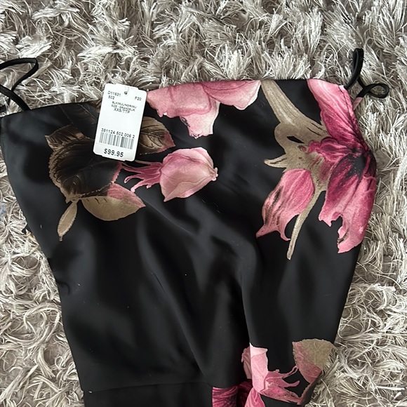 Floral jumpsuit - Picture 2 of 3